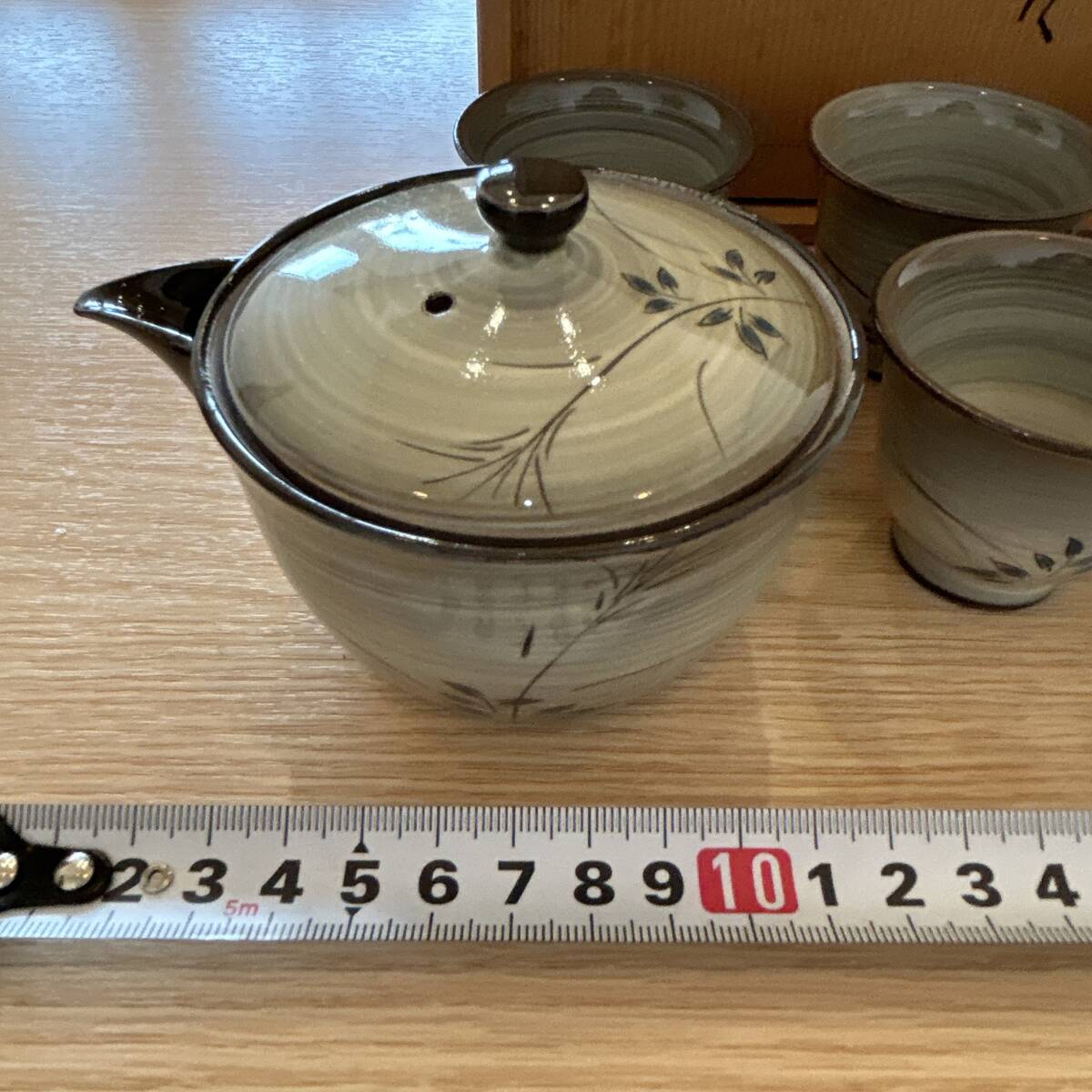 7046 現川焼 臥牛窯 13代横石臥牛作 刷毛目 急須1 湯呑5 7046 現川焼 臥牛窯 13代横石臥牛作 刷毛目 急須1 湯呑5