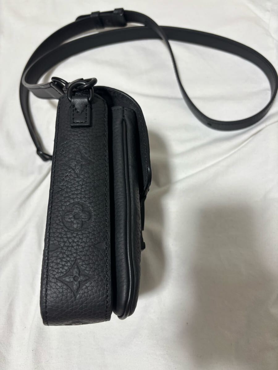 Louis Vuitton ルイヴィトン Sロック ウェアラブルウォレット Louis Vuitton ルイヴィトン Sロック ウェアラブルウォレット
