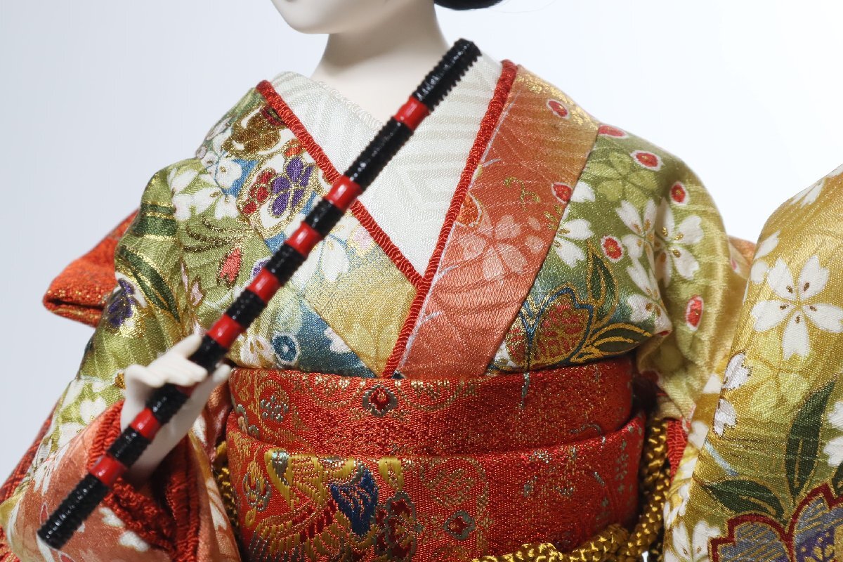 極上本頭 衣装正絹 寿喜代 作 「秀麗」 尾山人形 ガラスケース付 極上本頭 衣装正絹 寿喜代 作 「秀麗」 尾山人形 ガラスケース付