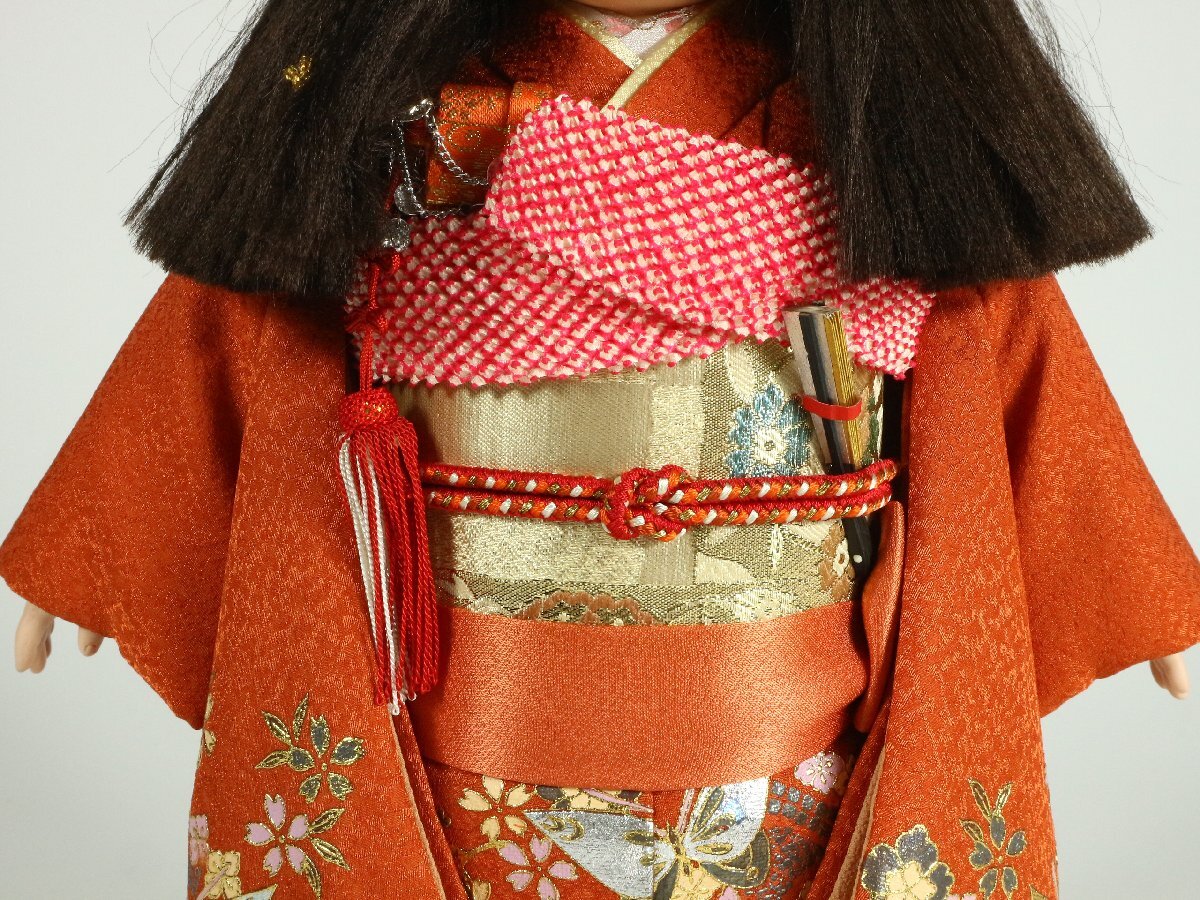 市松人形 京都西陣 手描金彩裾模様 吉徳大光 花鳥図柄の着物の 市松人形 京都西陣 手描金彩裾模様 吉徳大光 花鳥図柄の着物の