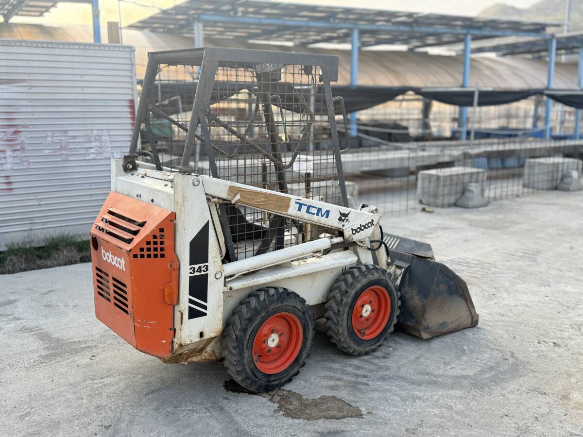 TCM BOBCAT ボブキャット 343. 393時間. 4WD. ディーゼル TCM BOBCAT ボブキャット 343. 393時間. 4WD. ディーゼル