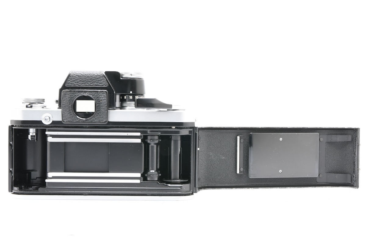 Nikon F2 フォトミック 744万台 + 非AI NIKKOR-S・C Auto 50mm Nikon F2 フォトミック 744万台 + 非AI NIKKOR-S・C Auto 50mm