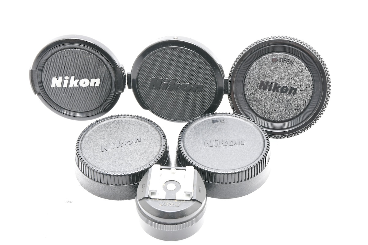 Nikon F2 フォトミック 744万台 + 非AI NIKKOR-S・C Auto 50mm Nikon F2 フォトミック 744万台 + 非AI NIKKOR-S・C Auto 50mm