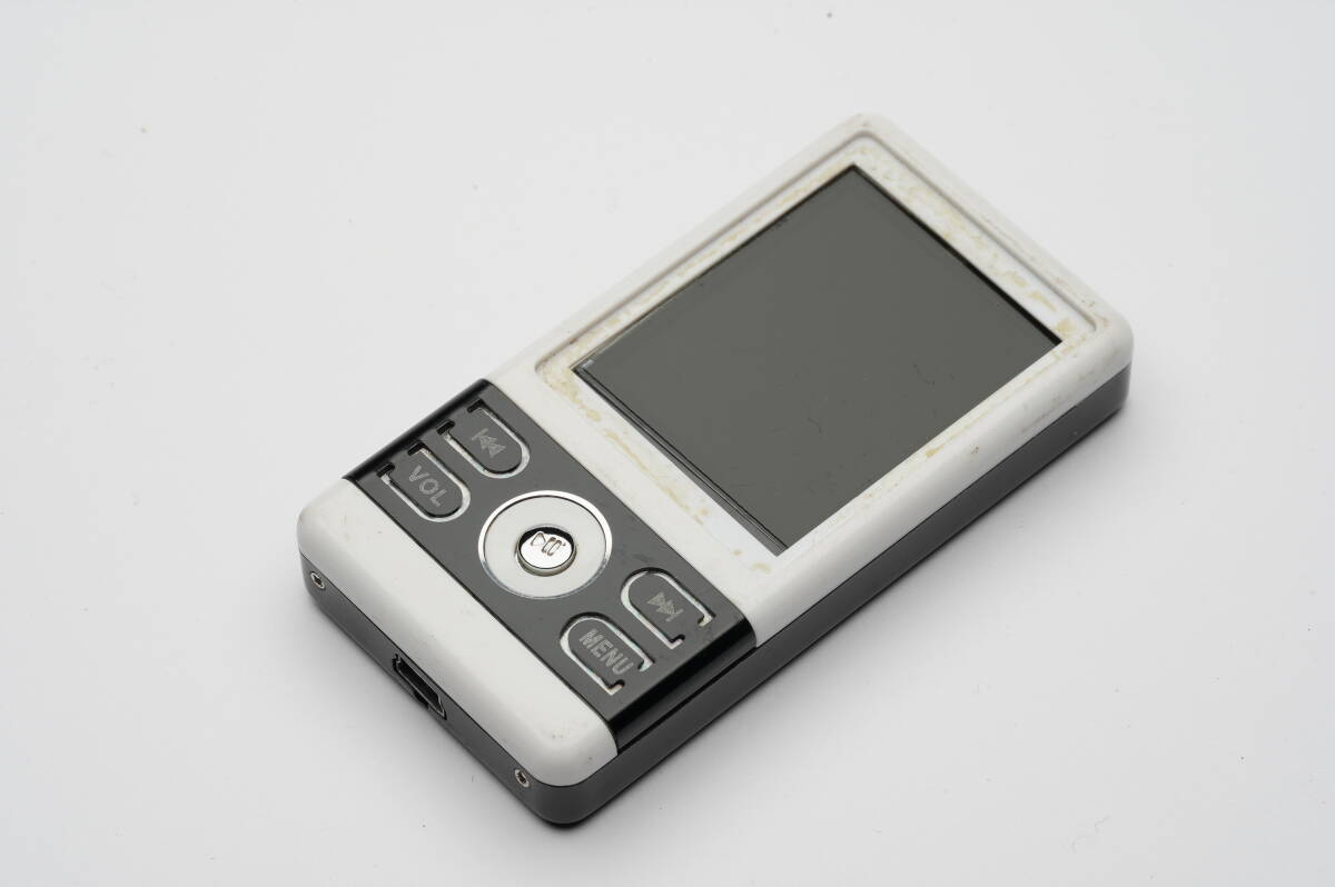 詳細不明 4GB 白黒 MP3プレーヤー デジタルオーディオプレーヤー 送料180円