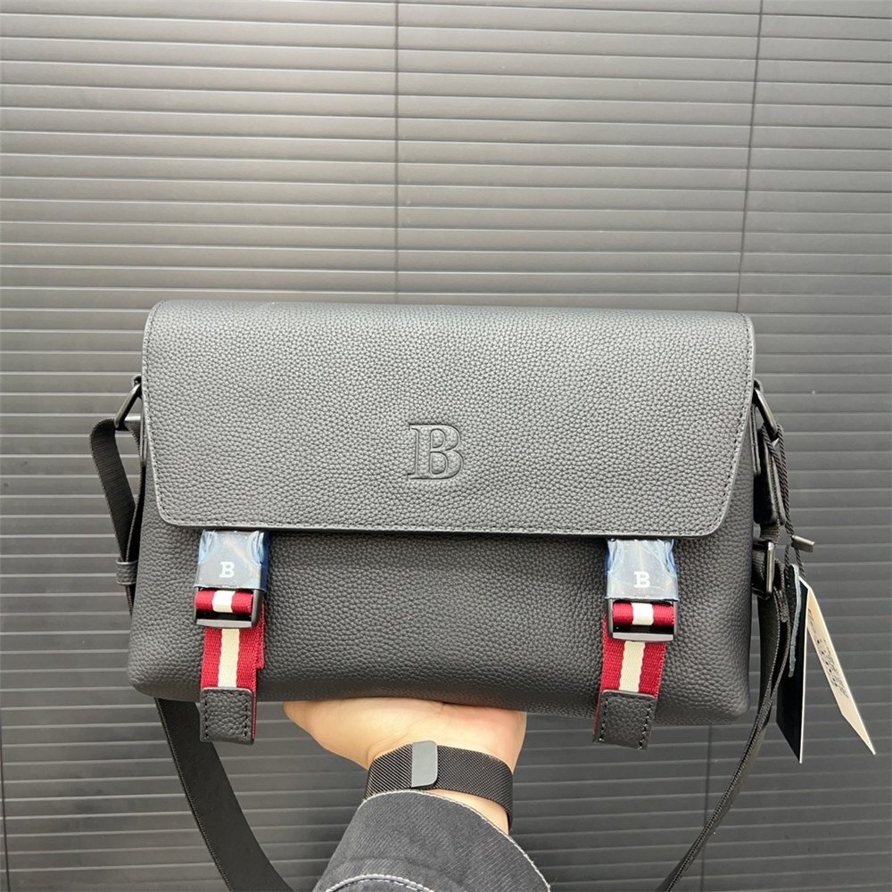 BALLY バリー メッセンジャーバッグ ショルダーバッグ メンズ 大 BALLY バリー メッセンジャーバッグ ショルダーバッグ メンズ 大