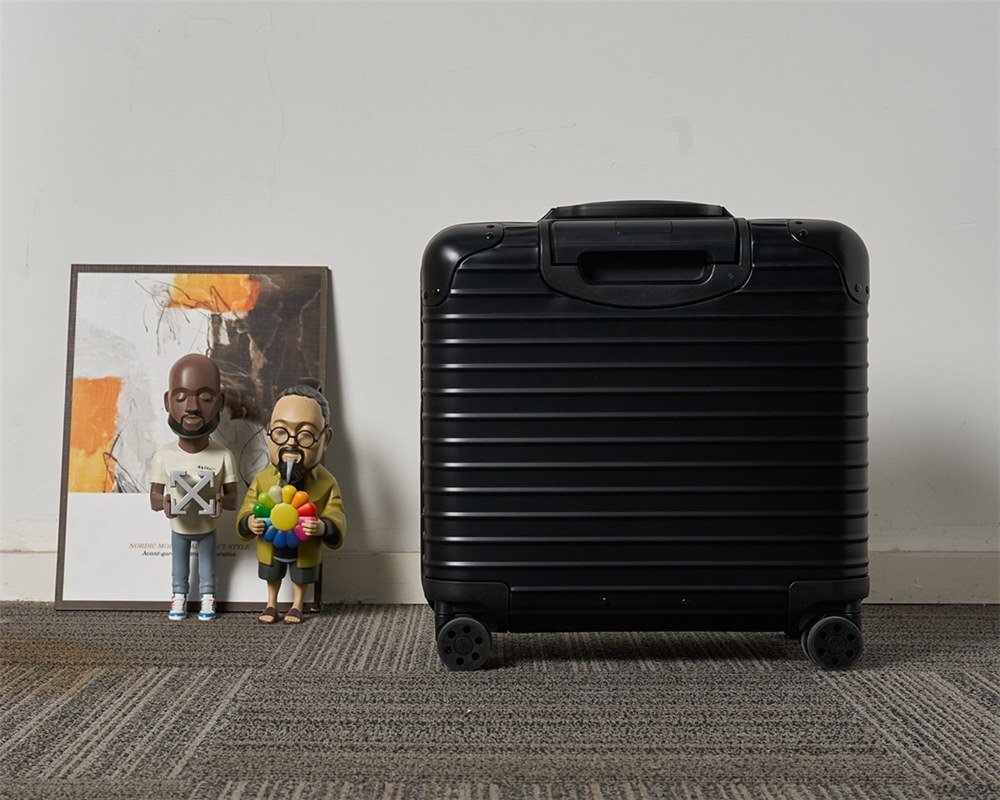RIMOWA リモワ ORIGINAL Compact 29L スーツケース キャリー RIMOWA リモワ ORIGINAL Compact 29L スーツケース キャリー
