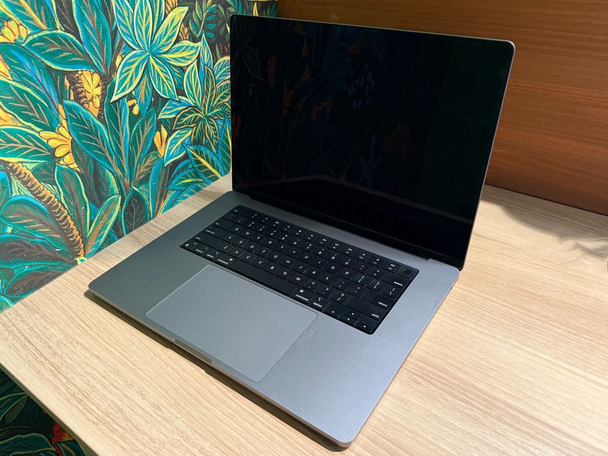 美品・送料無料】MacBook Pro 16インチ M1 Max 2021年 32GB 1TB 美品・送料無料】MacBook Pro 16インチ M1 Max 2021年 32GB 1TB