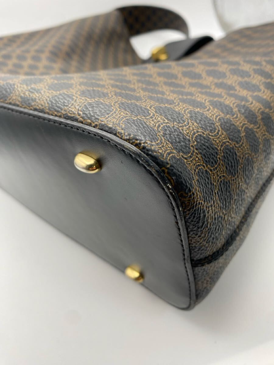美品 CELINE セリーヌ マカダム柄 トートバッグ レザー 大容量 美品 CELINE セリーヌ マカダム柄 トートバッグ レザー 大容量