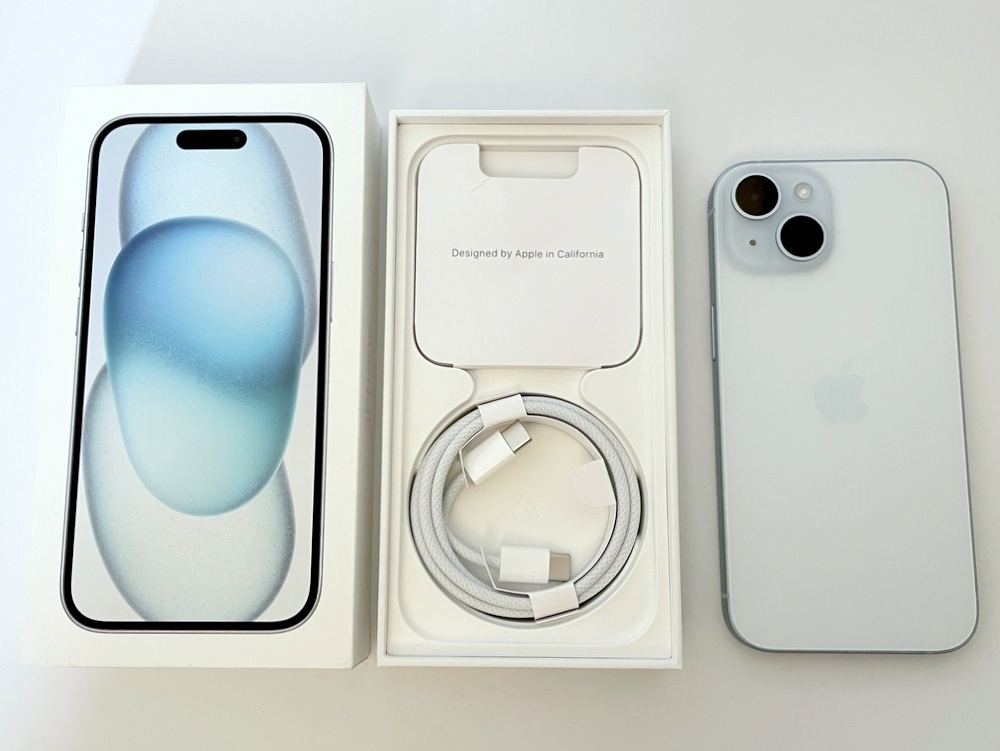 Apple iPhone 15 128GB ブルー 中古美品 箱付 初期化済み アク Apple iPhone 15 128GB ブルー 中古美品 箱付 初期化済み アク