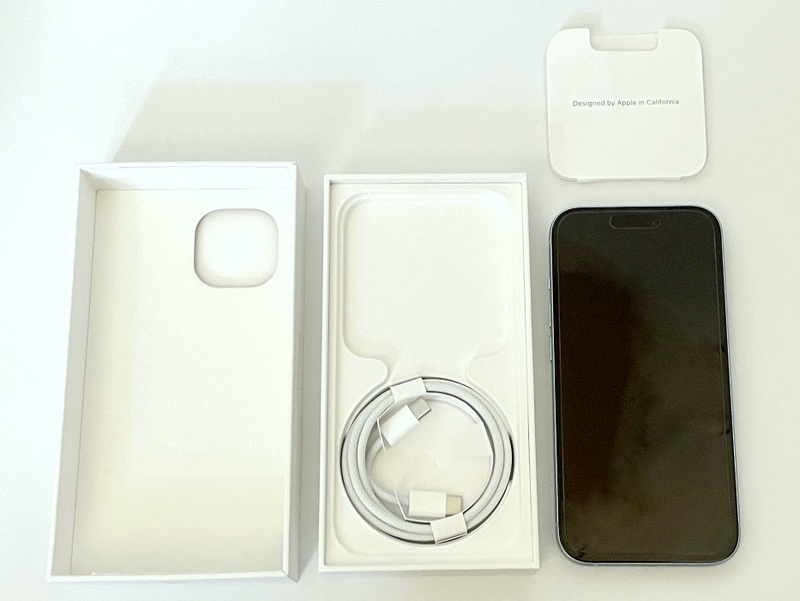 Apple iPhone 15 128GB ブルー 中古美品 箱付 初期化済み アク Apple iPhone 15 128GB ブルー 中古美品 箱付 初期化済み アク