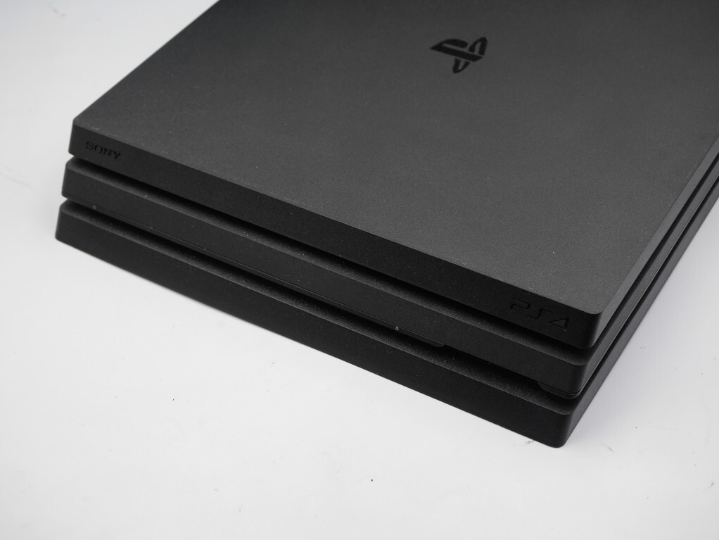 中古○ソニー PS4Pro CUH-7100BB01○プレステ4Pro 1TB ジェット 中古○ソニー PS4Pro CUH-7100BB01○プレステ4Pro 1TB ジェット