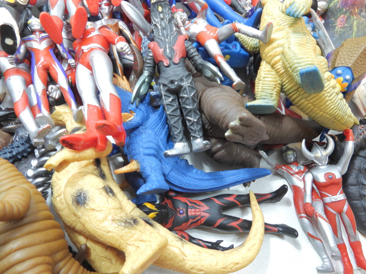 ウルトラマン 100体以上 怪獣 フィギュア ソフビ 大量セット ウルトラマン 100体以上 怪獣 フィギュア ソフビ 大量セット