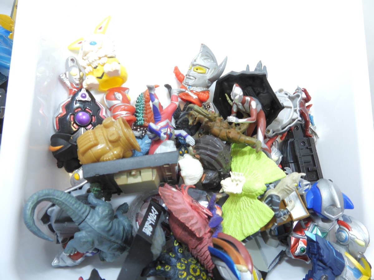 ウルトラマン 100体以上 怪獣 フィギュア ソフビ 大量セット ウルトラマン 100体以上 怪獣 フィギュア ソフビ 大量セット