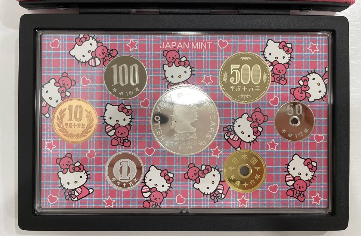 G「26690」HELLO KITTY ハローキティ誕生30周年 銀製メダル付 G「26690」HELLO KITTY ハローキティ誕生30周年 銀製メダル付