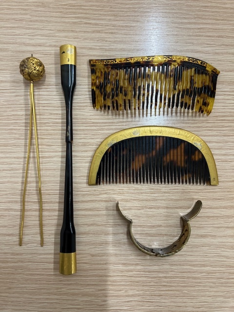 長「19678」和装小物 5点おまとめ かんざし こうがい 櫛 刻印 長「19678」和装小物 5点おまとめ かんざし こうがい 櫛 刻印