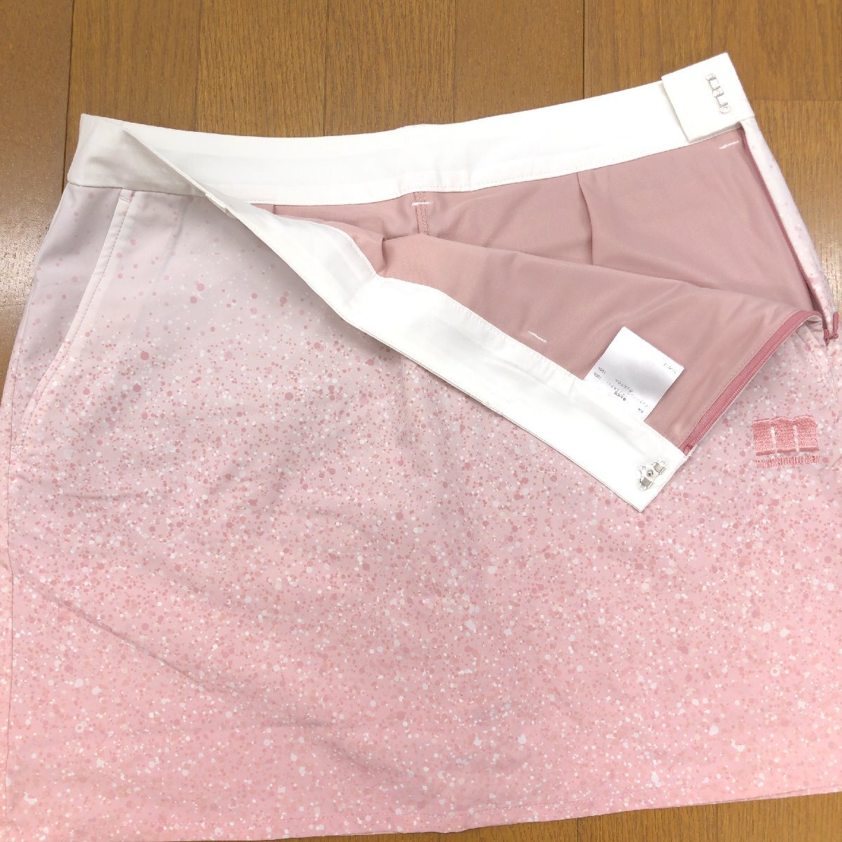 美品 22SS MUNSINGWEAR マンシングウェア 総定価29,920円 ゴルフウェア 上下セットアップ LL/15(2XL) シャツ スカート ゆったり 大きい