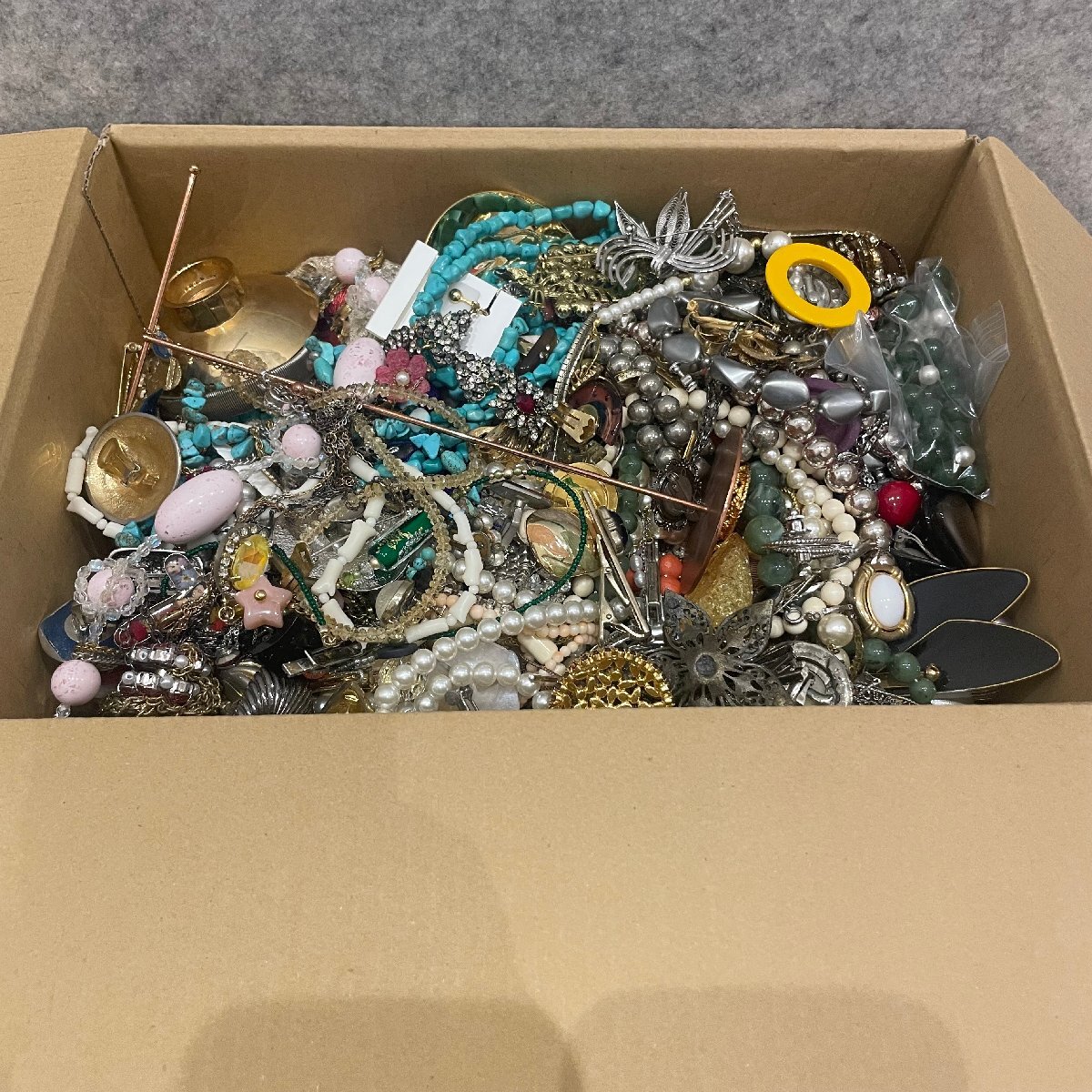 イミテーション アクセサリー シルバー含む 総重量 約5.6kg 大量 イミテーション アクセサリー シルバー含む 総重量 約5.6kg 大量