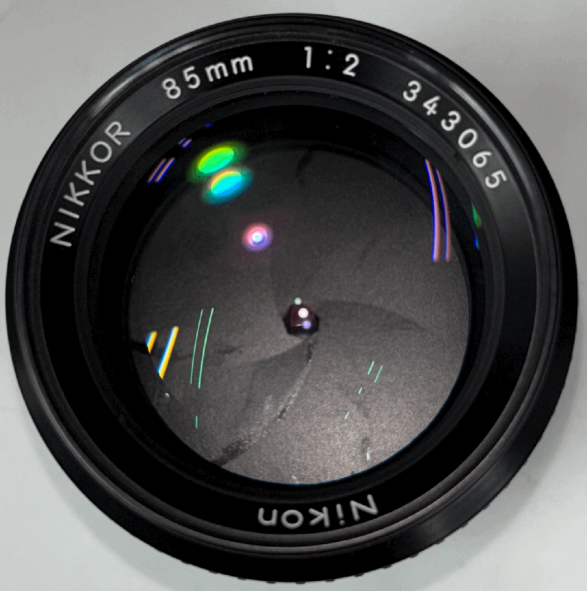 32 Nikon NIKKOR 85mm F2 Ai-s 343065 カメラ レンズ 単焦点 32 Nikon NIKKOR 85mm F2 Ai-s 343065 カメラ レンズ 単焦点