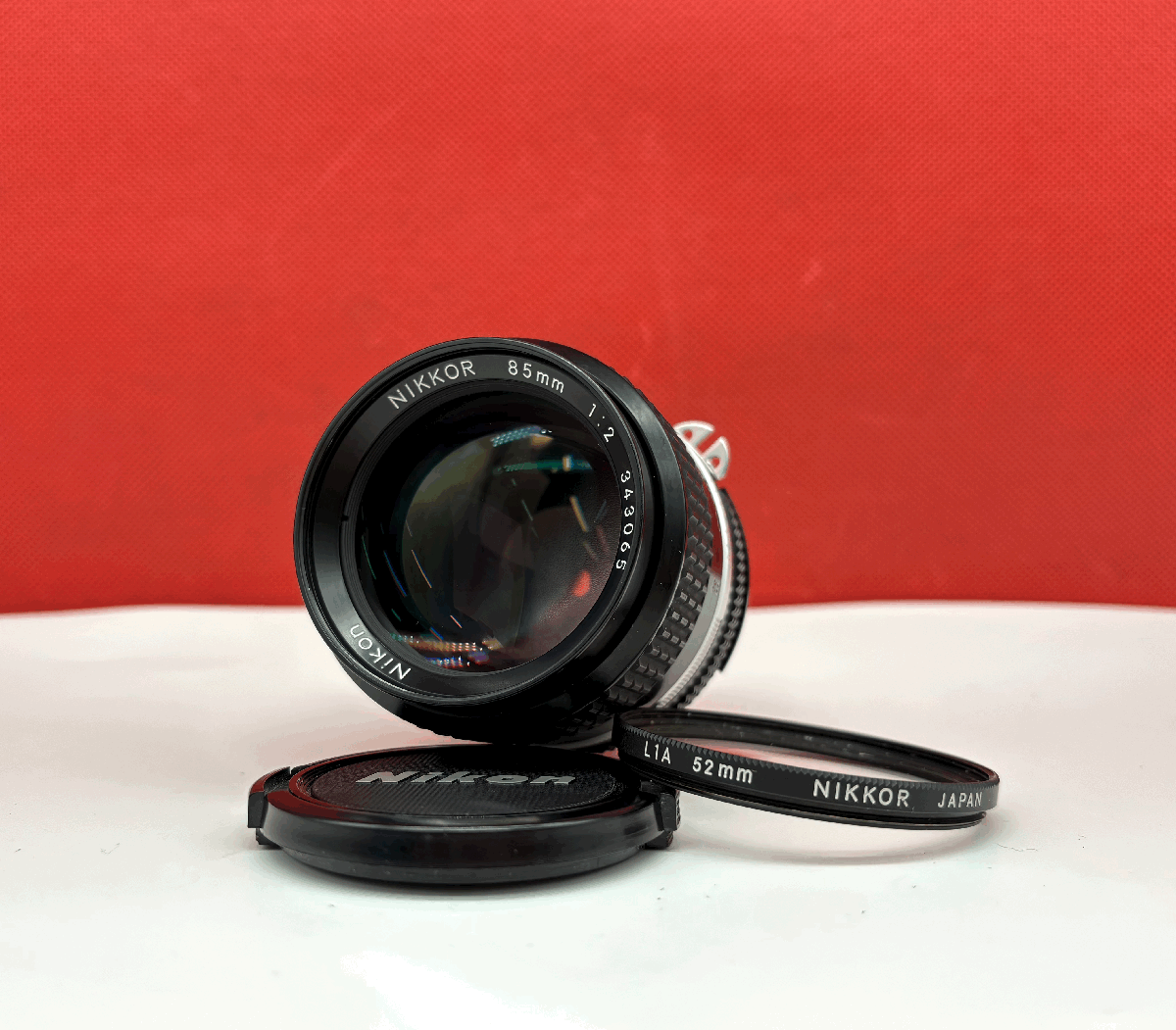 32 Nikon NIKKOR 85mm F2 Ai-s 343065 カメラ レンズ 単焦点 32 Nikon NIKKOR 85mm F2 Ai-s 343065 カメラ レンズ 単焦点