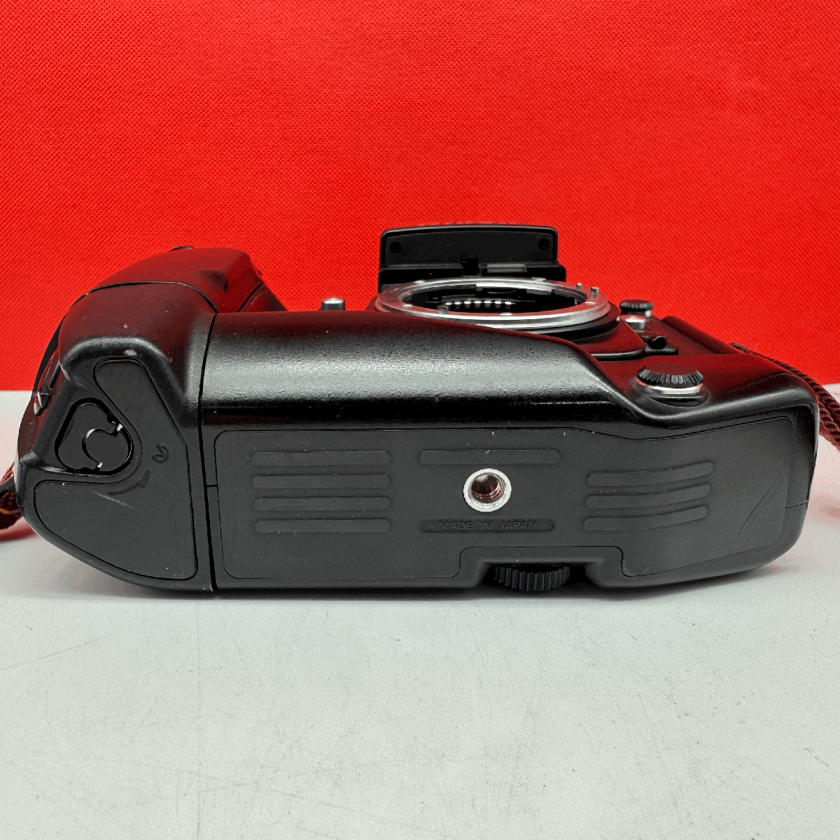 ★美品★ニコン NIKON F4S / DP-20 / MB-21 / レンズ ☆美品☆ニコンF4S ボディ/ DP-20 / NIKON MB-21 - メルカリ