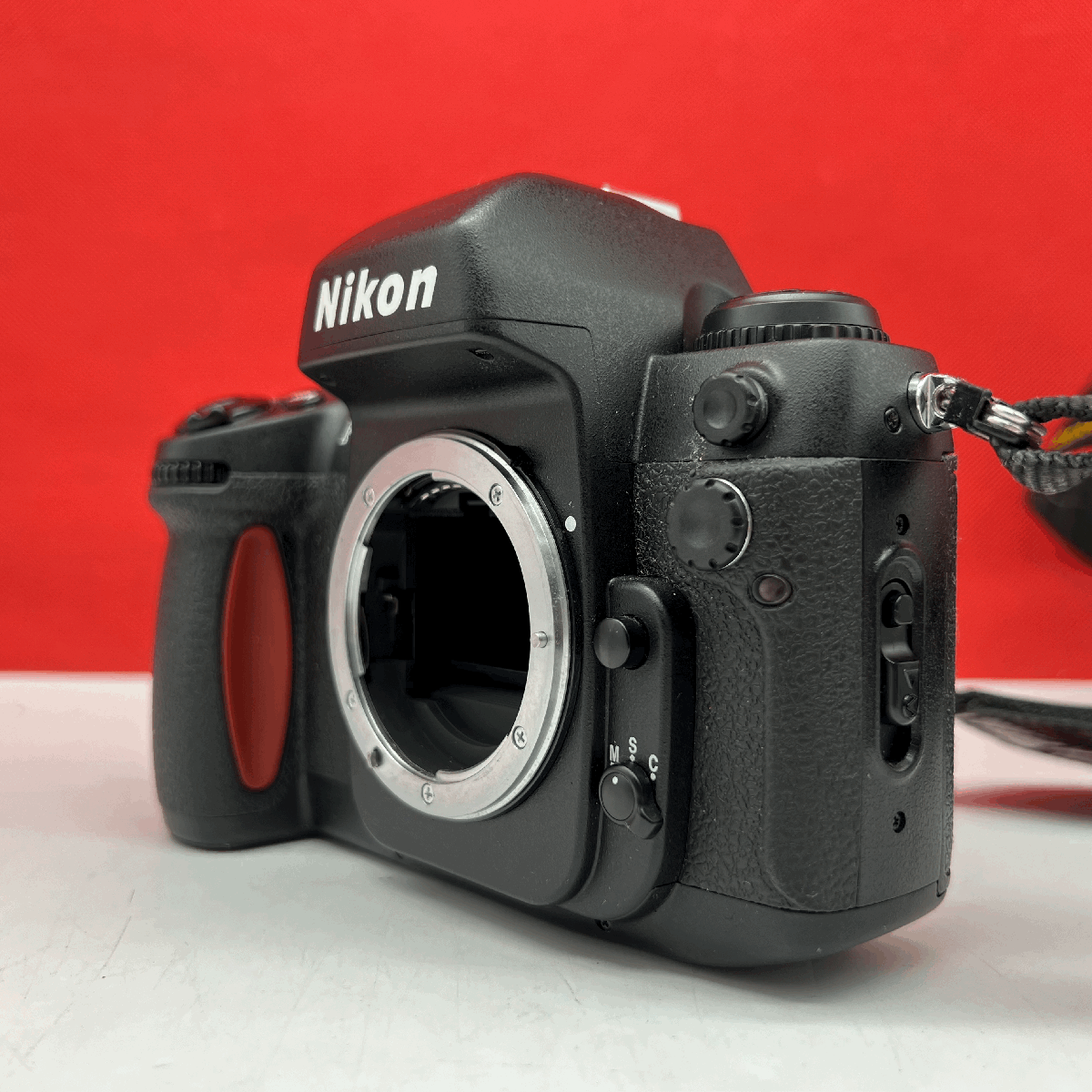 ♪60 Nikon F100 一眼レフカメラ フィルムカメラ ボディ AF動作 ♪60 Nikon F100 一眼レフカメラ フィルムカメラ ボディ AF動作