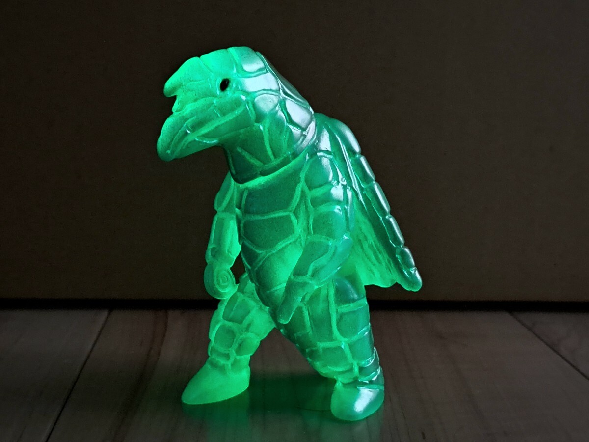 ブルマァク 彗星怪獣ドラコ 蓄光Ver. ミニソフビ ソフビ人形 ブルマァク 彗星怪獣ドラコ 蓄光Ver. ミニソフビ ソフビ人形