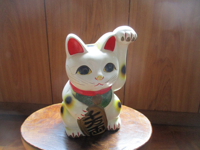 招き猫 白猫 19cm 陶器置物 商売繁盛縁起物人形郷土玩具(雑貨 招き猫 白猫 19cm 陶器置物 商売繁盛縁起物人形郷土玩具(雑貨