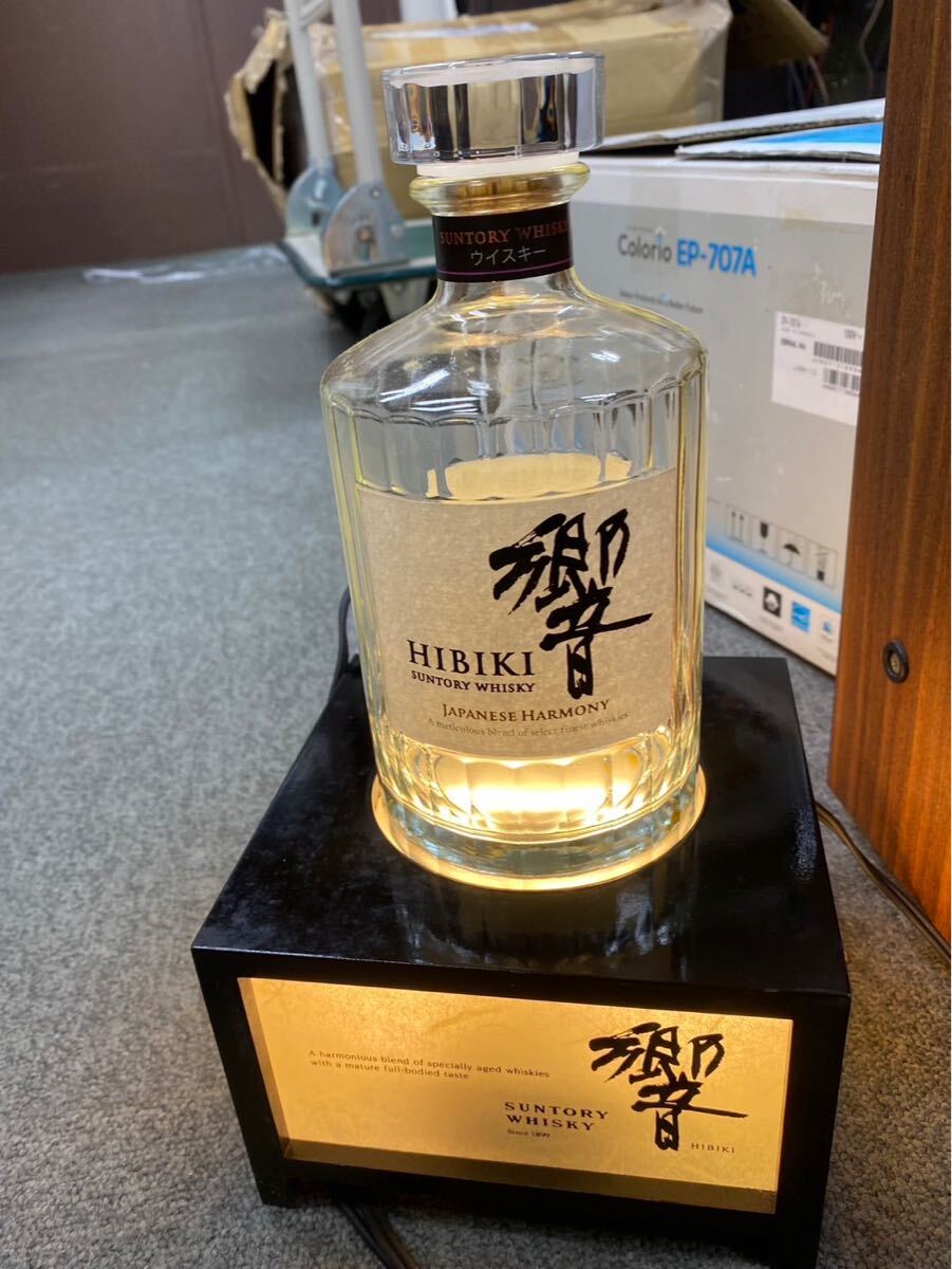 SUNTORY サントリー 響 空き瓶 酒瓶 ディスプレイ 照明台 ライト SUNTORY サントリー 響 空き瓶 酒瓶 ディスプレイ 照明台 ライト