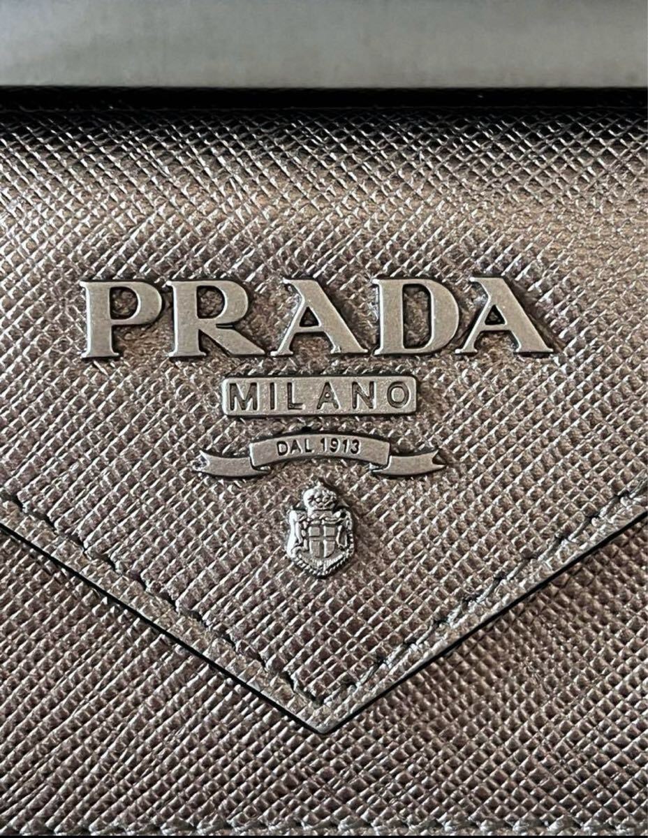 1円〜☆本物☆レア☆超美品☆プラダ☆PRADA☆コンパクト三つ折り 1円〜☆本物☆レア☆超美品☆プラダ☆PRADA☆コンパクト三つ折り