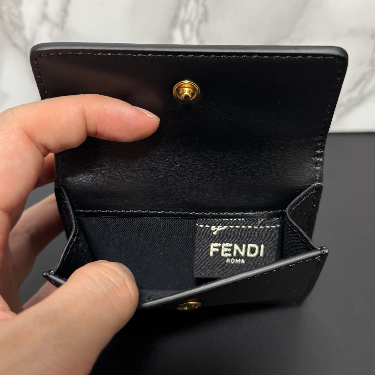 フェンディ FENDI 未使用 8M0395 0AAYZ 三つ折り財布 財布 フェンディ FENDI 未使用 8M0395 0AAYZ 三つ折り財布 財布