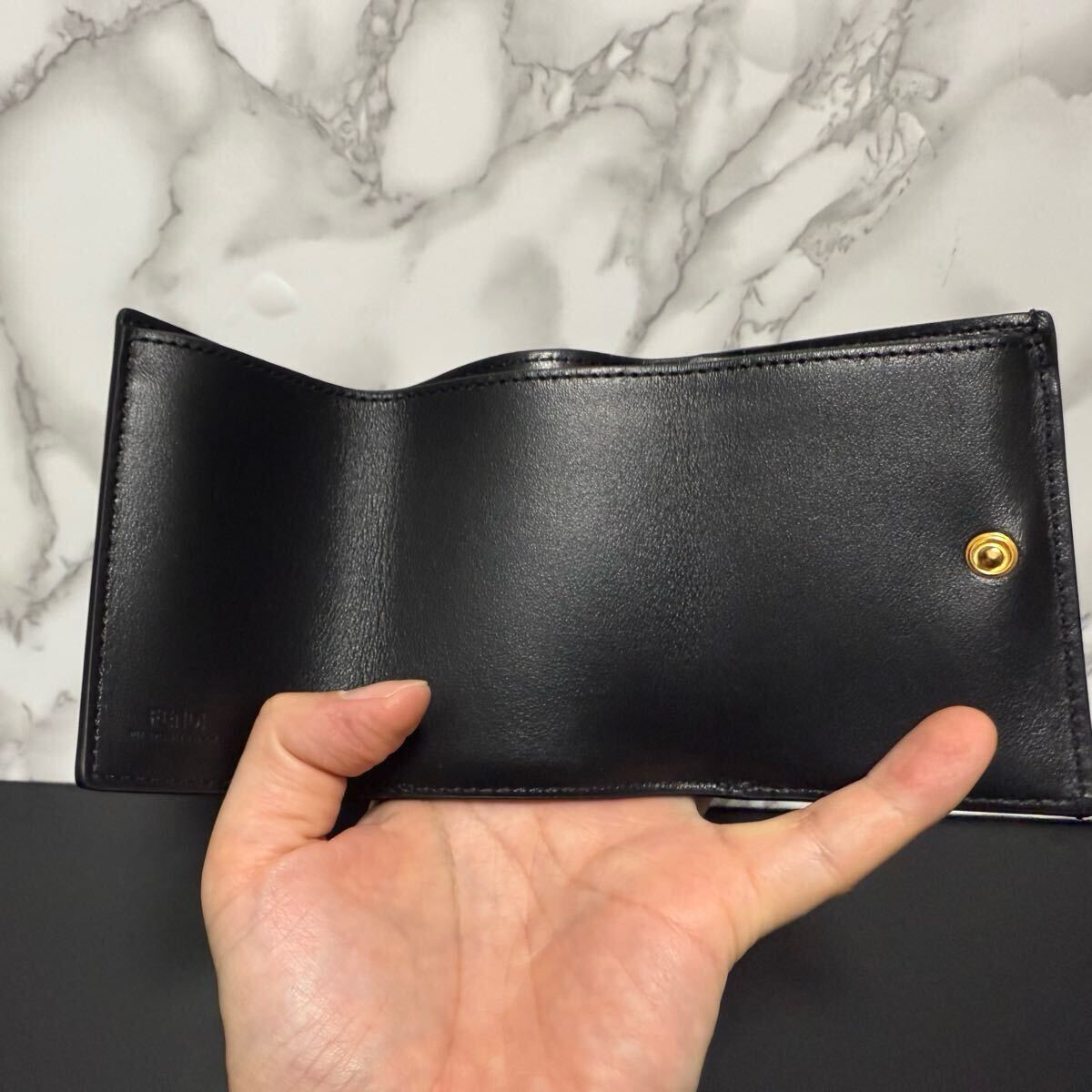 フェンディ FENDI 未使用 8M0395 0AAYZ 三つ折り財布 財布 フェンディ FENDI 未使用 8M0395 0AAYZ 三つ折り財布 財布