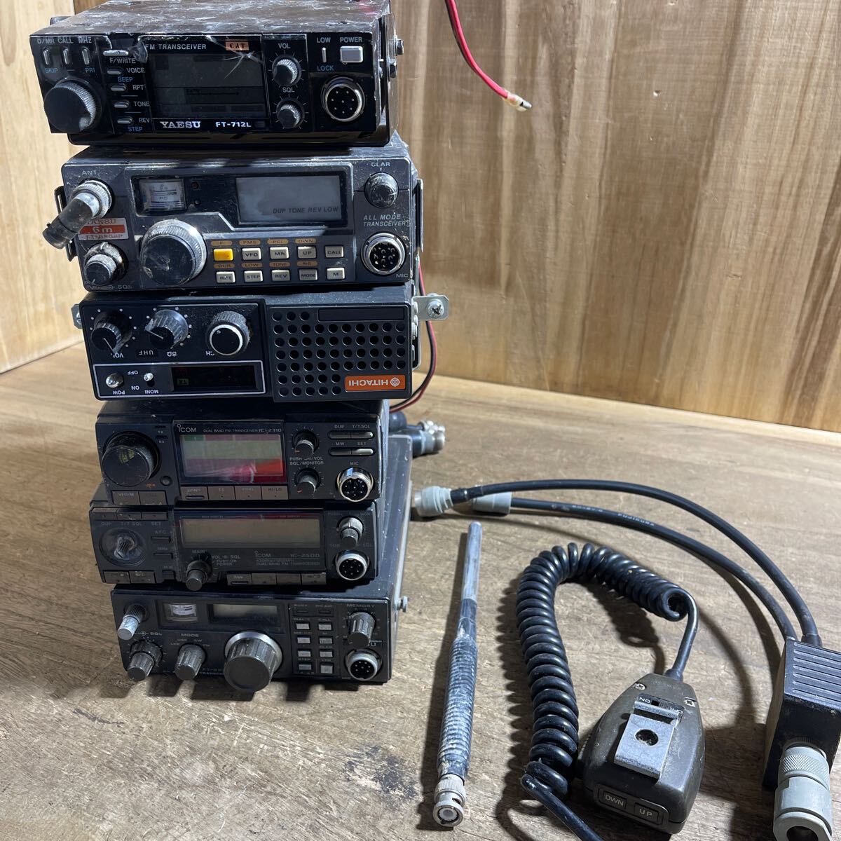 ICOM ic-2310など アマチュア無線機 6台まとめ 部品取り ICOM ic-2310など アマチュア無線機 6台まとめ 部品取り