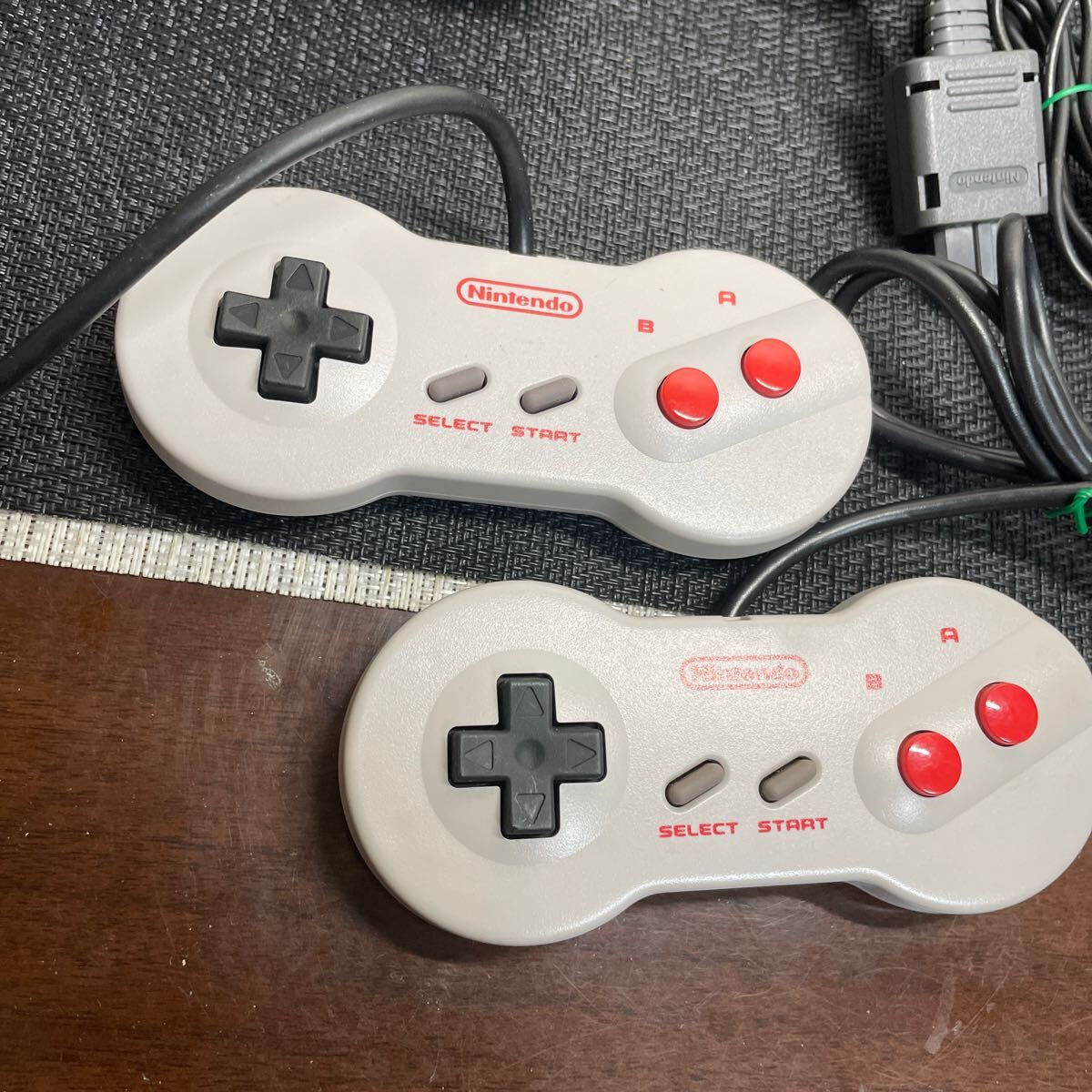動作品/ Nintendo 任天堂 ニューファミコン HVC-101 FC 動作品/ Nintendo 任天堂 ニューファミコン HVC-101 FC