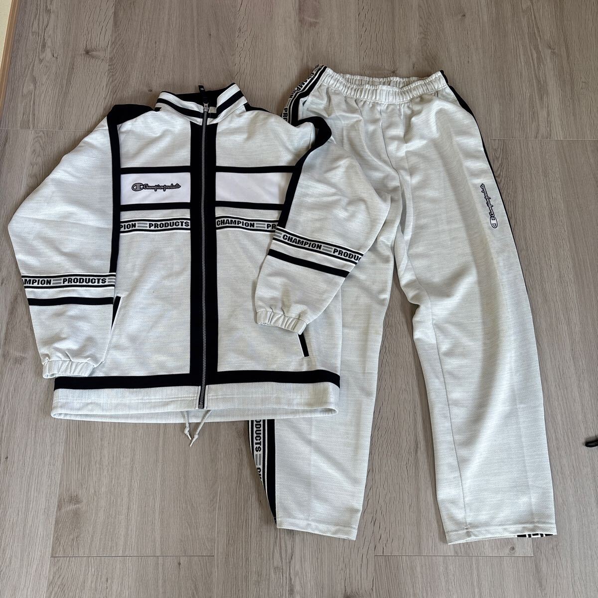 1円スタート! CHAMPION (チャンピオン) 90S ヴィンテージ ロゴ 1円スタート! CHAMPION (チャンピオン) 90S ヴィンテージ ロゴ