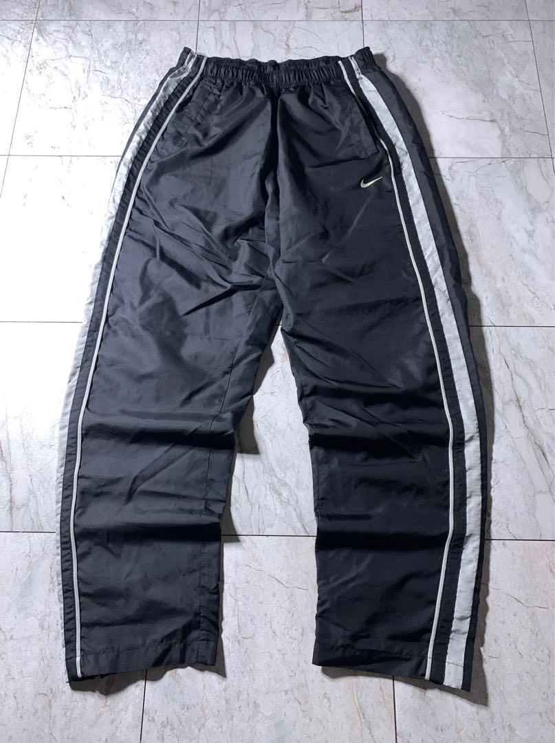00s NIKE ワイド ナイロンパンツ 黒 L サイドライン 刺繍ロゴ 00s NIKE ワイド ナイロンパンツ 黒 L サイドライン 刺繍ロゴ