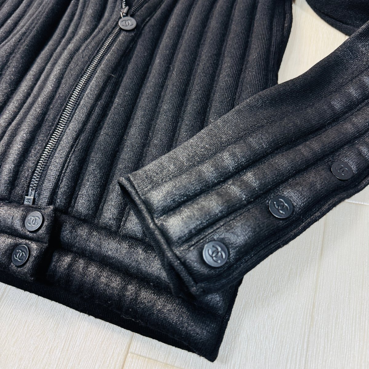 美品/38サイズ☆シャネル/CHANEL ロゴ刺繍 キルトニット 美品/38サイズ☆シャネル/CHANEL ロゴ刺繍 キルトニット