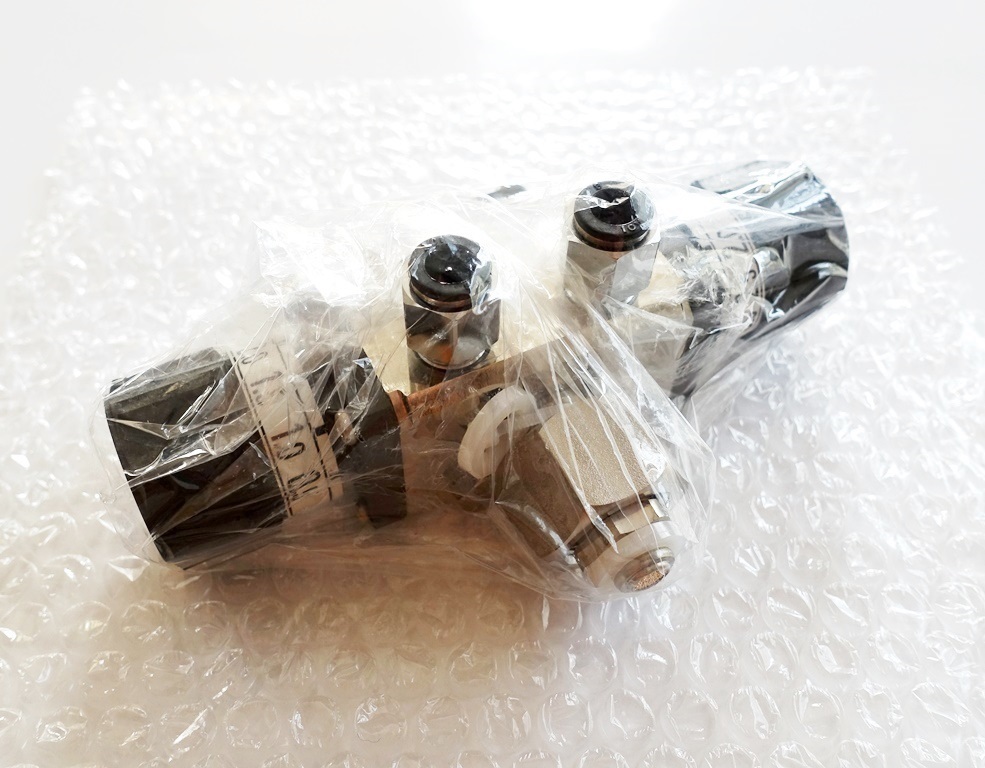 新品 アサヒ ビールサーバー ダブル減圧弁 4 0 炭酸ガス 減圧弁 新品 アサヒ ビールサーバー ダブル減圧弁 4 0 炭酸ガス 減圧弁