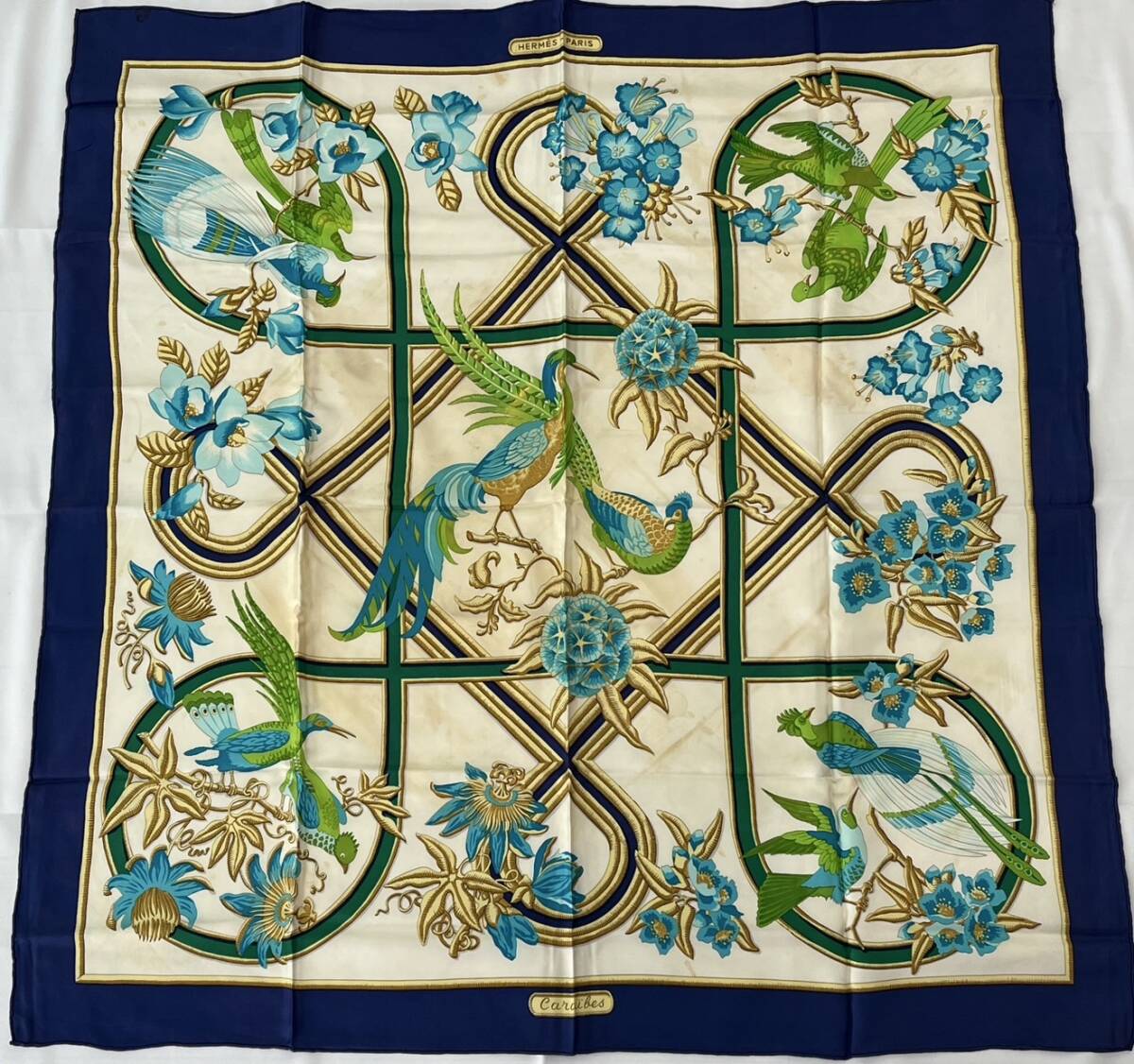 HERMES エルメス Caraibes カリブ 鳥 カレ90 シルク 大判 HERMES エルメス Caraibes カリブ 鳥 カレ90 シルク 大判