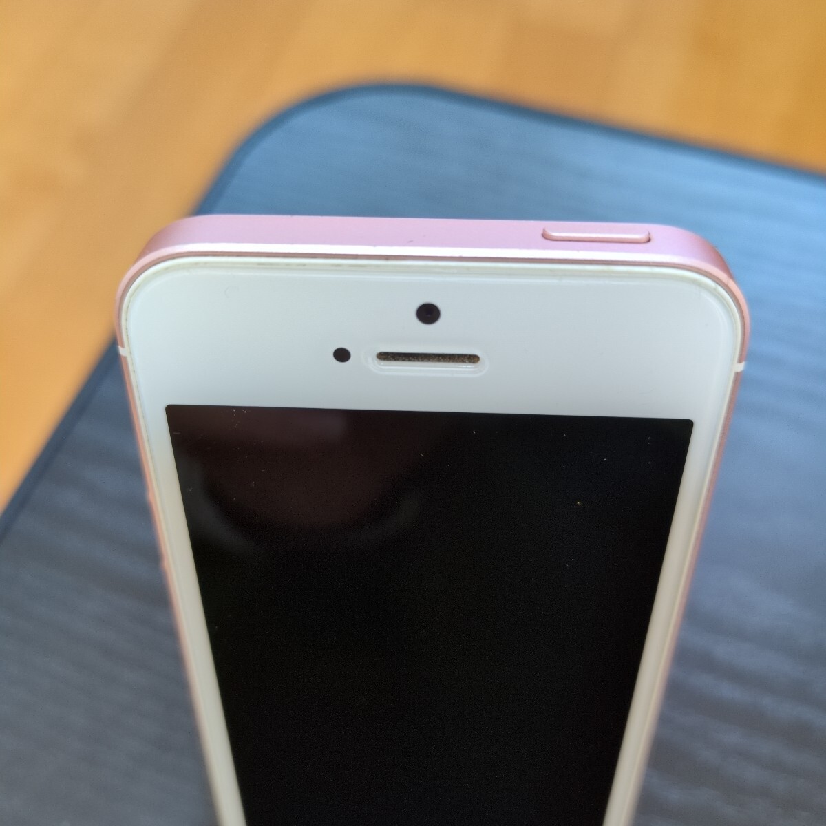 第一世代 iPhone SE ローズゴールド 32GB MP852J/A 充電器 第一世代 iPhone SE ローズゴールド 32GB MP852J/A 充電器