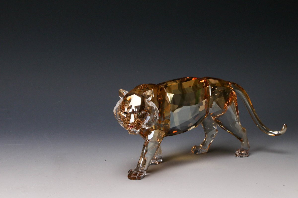 佳香】SWAROVSKI スワロフスキー 2010年 SCS会員限定品『Tiger 佳香】SWAROVSKI スワロフスキー 2010年 SCS会員限定品『Tiger