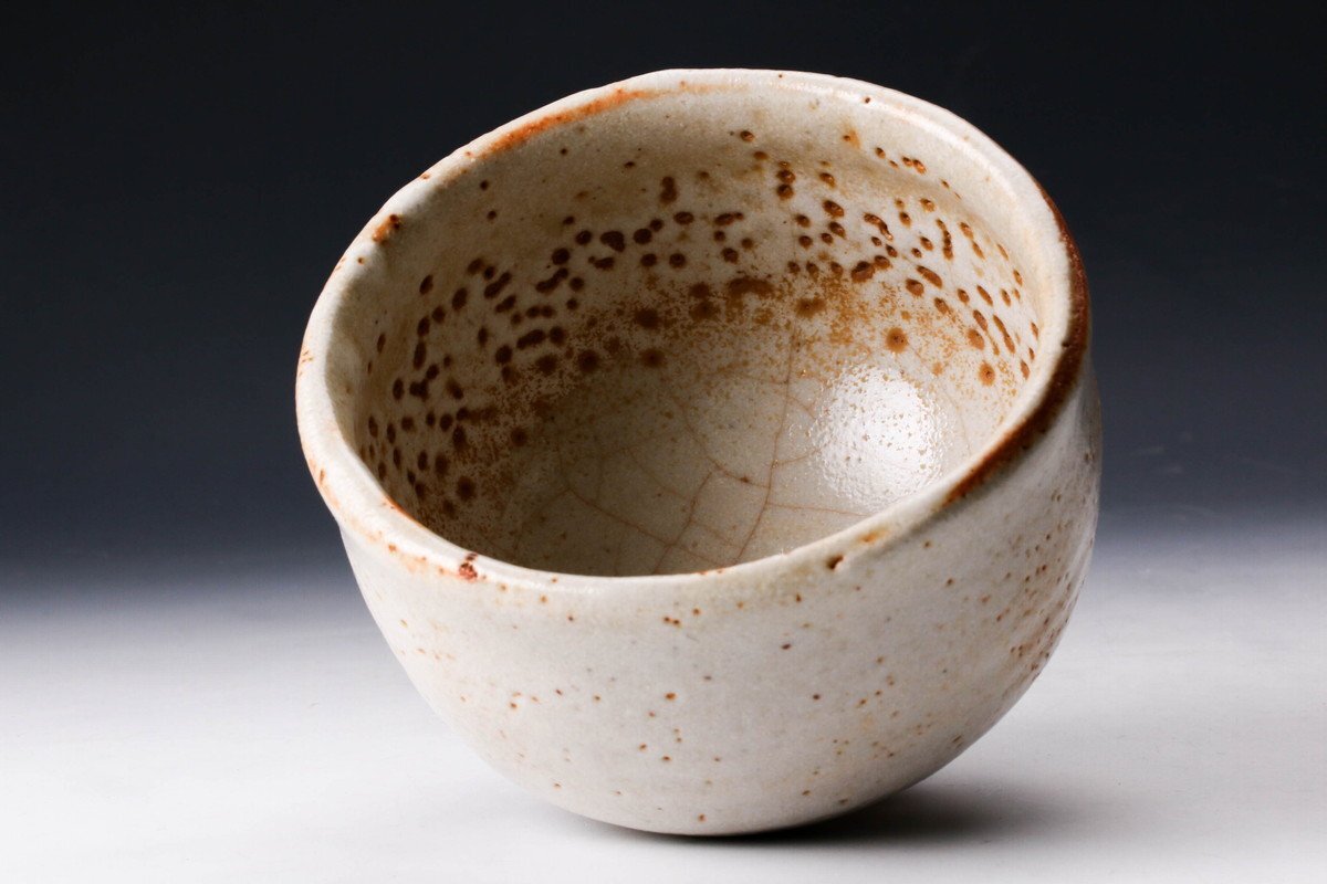 佳香】藤原敬介(恭助) 備前志野 茶碗 共箱 共布 茶道具 本物保証 佳香】藤原敬介(恭助) 備前志野 茶碗 共箱 共布 茶道具 本物保証