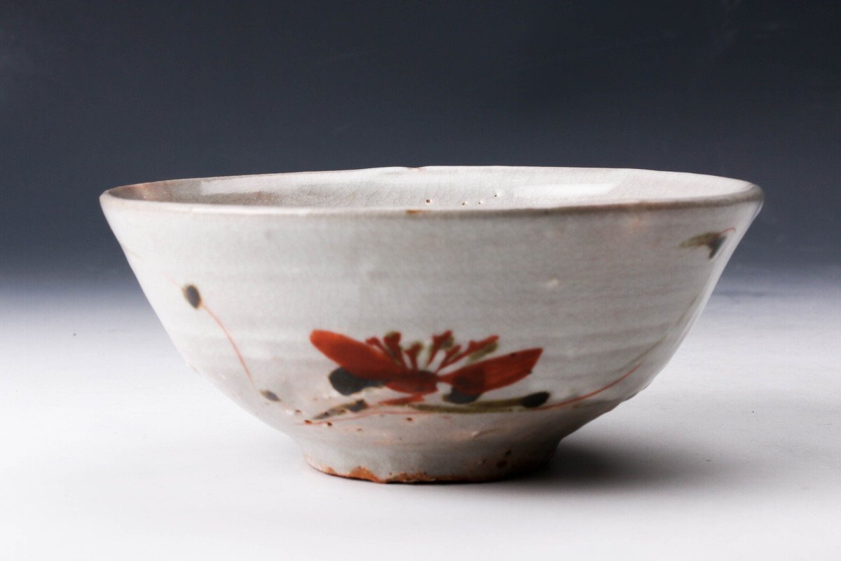 佳香】楠部彌弌 赤絵梅茶碗 共箱 二重箱 共布 茶道具 本物保証 佳香】楠部彌弌 赤絵梅茶碗 共箱 二重箱 共布 茶道具 本物保証