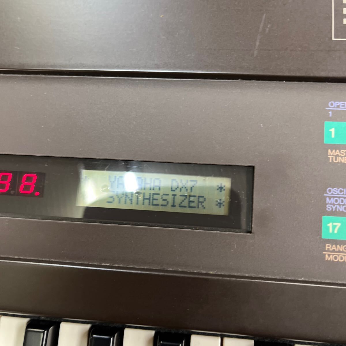 YAMAHA シンセサイザー DX7 中古 動作品 セミハードケース付 YAMAHA シンセサイザー DX7 中古 動作品 セミハードケース付