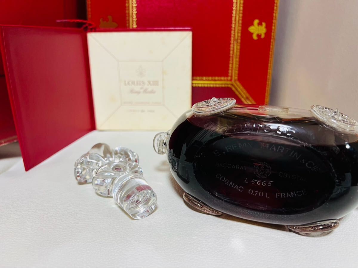 REMY MARTIN レミーマルタンルイ13世 旧タイプ 金キャップ REMY MARTIN レミーマルタンルイ13世 旧タイプ 金キャップ