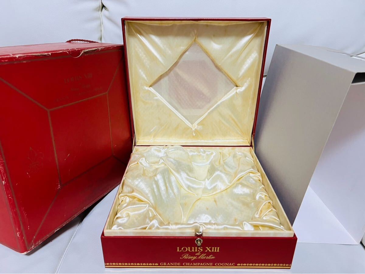 REMY MARTIN レミーマルタンルイ13世 旧タイプ 金キャップ REMY MARTIN レミーマルタンルイ13世 旧タイプ 金キャップ