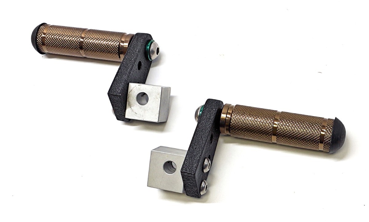少量作成　送料無料ks2，ksr2，ksr110，ksrpro用アップステップ取付ベース2個・ステップステーセット　アルミ削り出し　ks-2 ksr80　Bタイプ カワサキ用