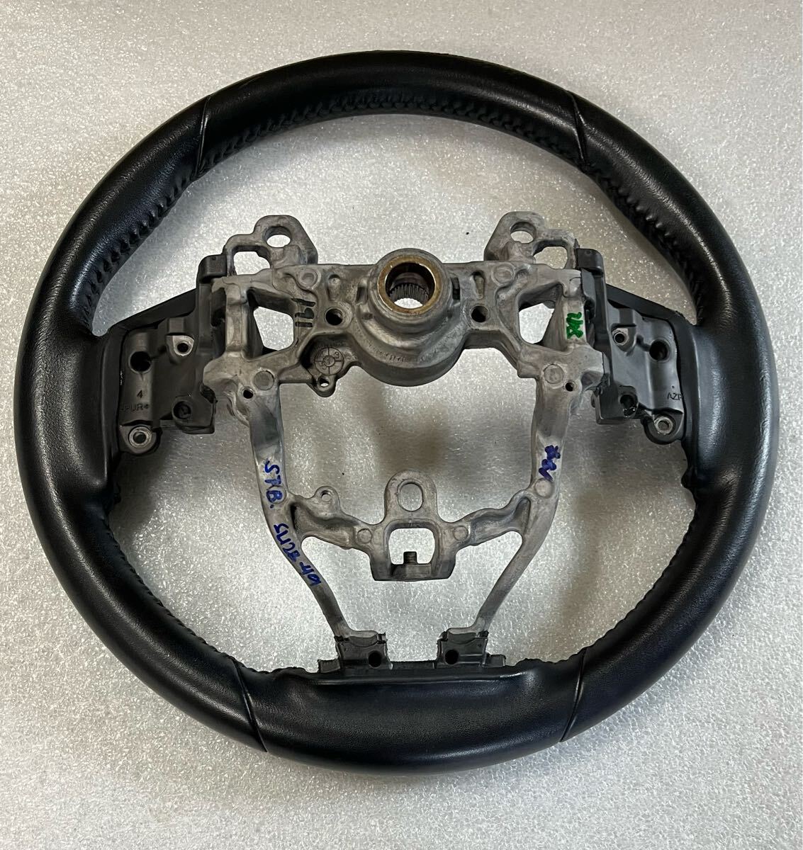トヨタ 50系 プリウス 純正 ステアリング ハンドル ZVW50 ZVW51 ZVW52 ZVW55 PHV TOYOTA PRIUS カスタムベース ワンオフ_画像4