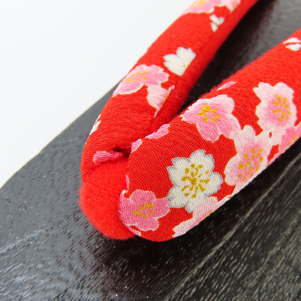 中古 下駄 未使用展示品 フリー ポリエステル 桐 赤 ピンク系 白 黒 浴衣用 桜柄 かわいい 和裝 呉服 和服 きもの レディース 女性