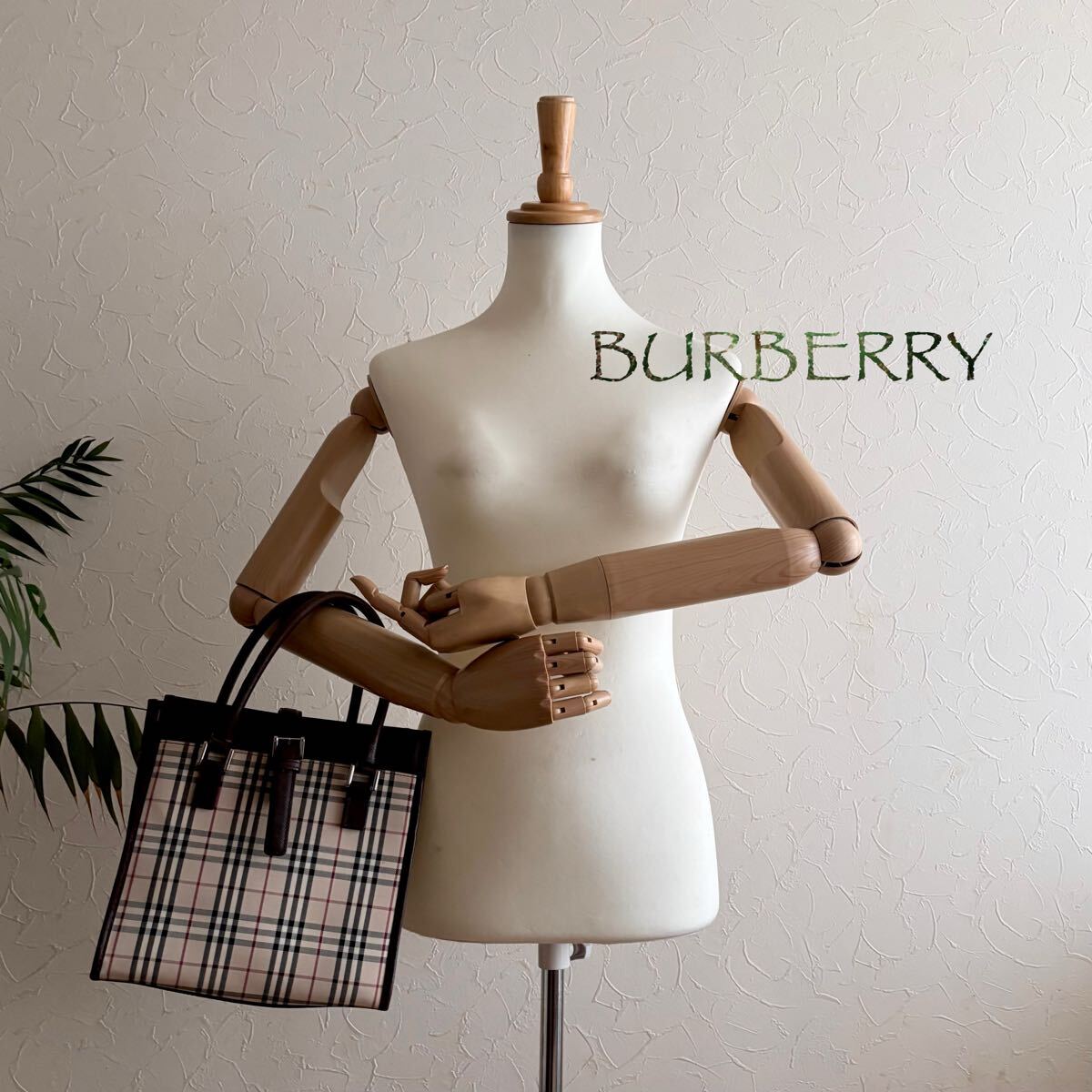 正規品 美品 BURBERRY バーバリー レザートートバッグ ノバ 正規品 美品 BURBERRY バーバリー レザートートバッグ ノバ