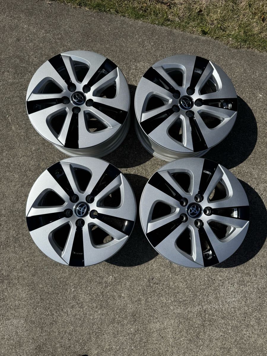 トヨタプリウス #50系 純正アルミホイール 4本 新車外し 美品 15 トヨタプリウス #50系 純正アルミホイール 4本 新車外し 美品 15